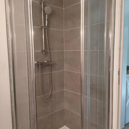 Apartman Renovated Studio With Terrace Saint-Quentin-la-Poterie